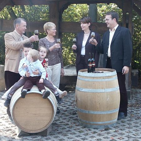 Weingut Seck Otel Dolgesheim Dış mekan fotoğraf